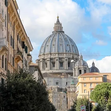 Massi Vatican House *