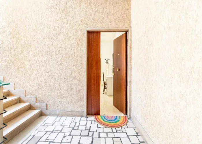 Massi Vatican House *